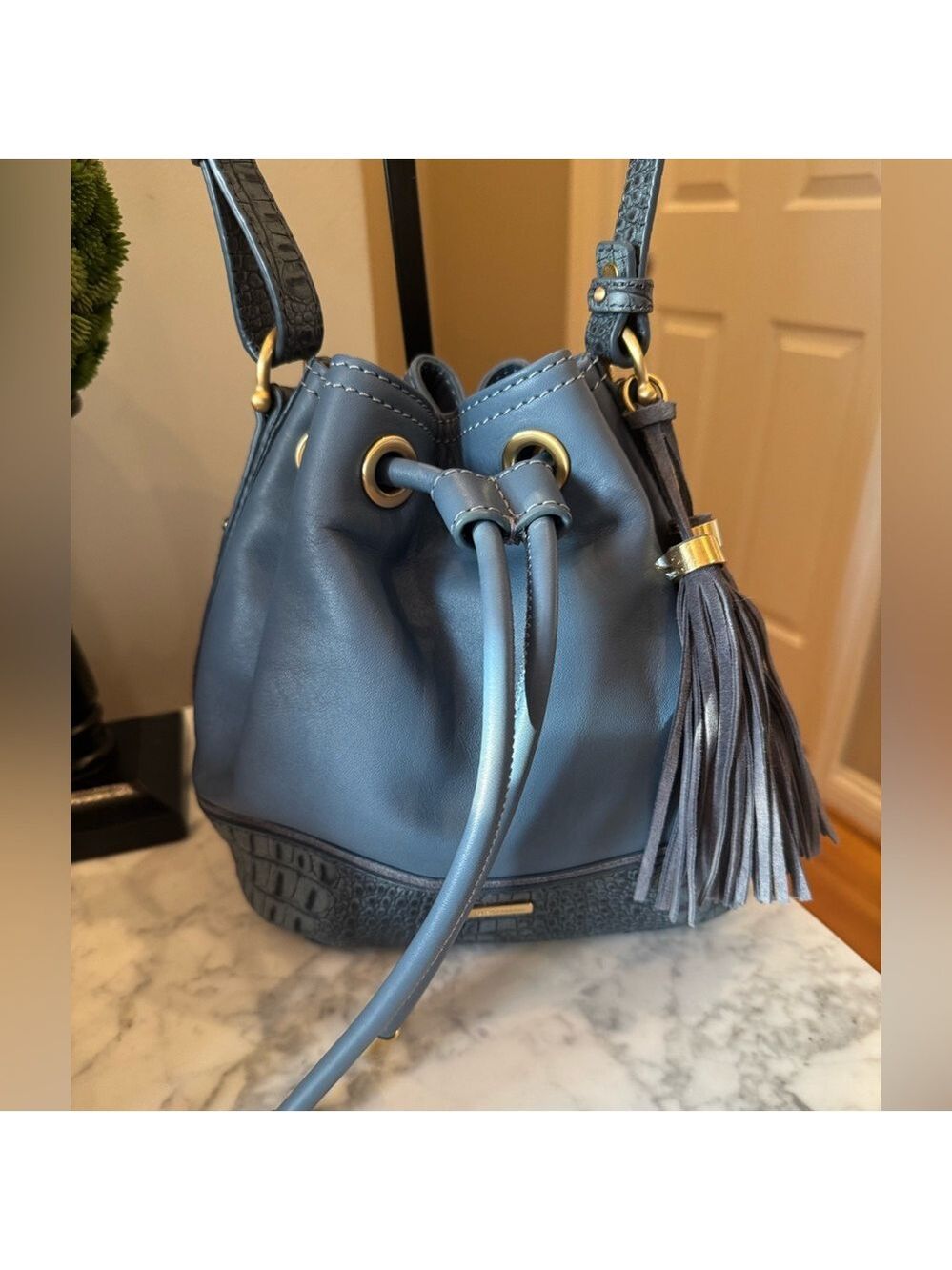 Brahmin - Isabelle Small Crossbody - Sedona/Blue Bucket Drawstring Bag Like New